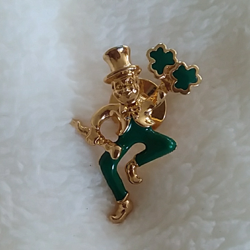 Leperchuan tie tac